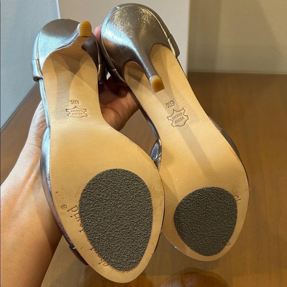 Charles David Metallic Open-Toe Heels - Picture 4 of 6